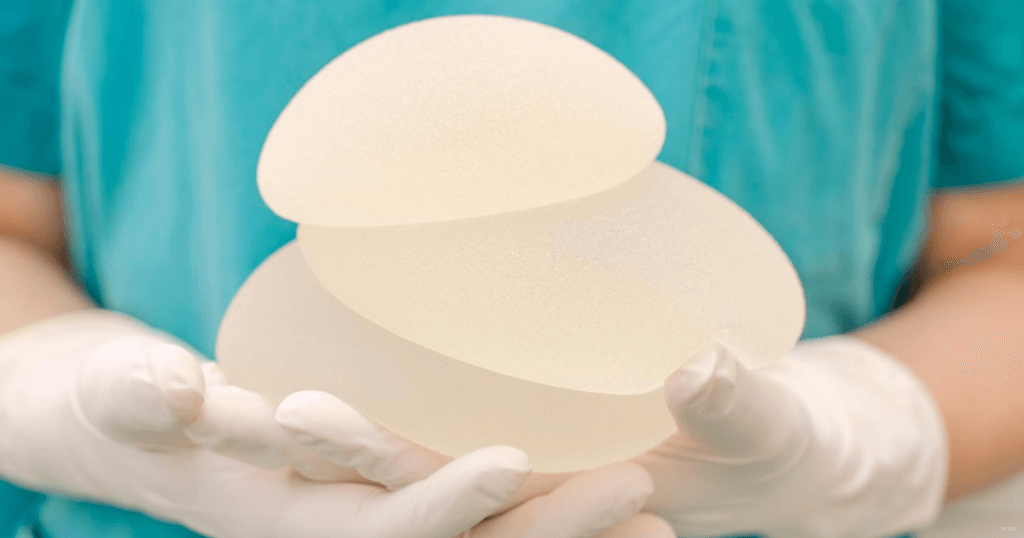 Breast augmentation - initial consultation, Clinique La Rose